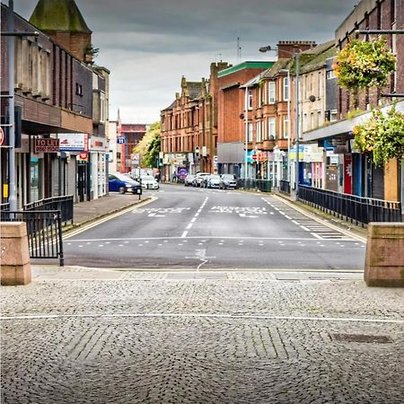 The One Kilmarnock Apartment Bagian luar foto