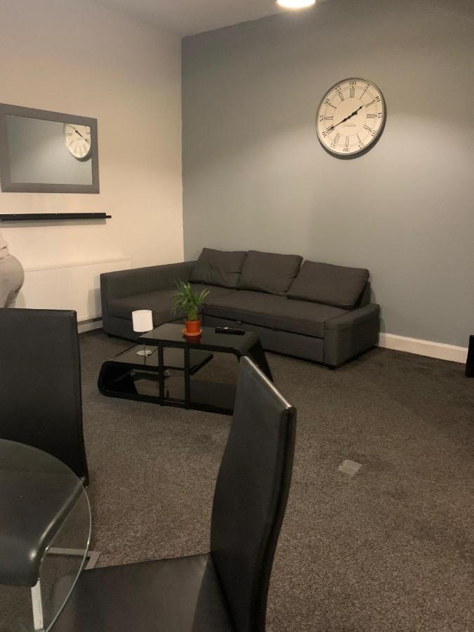 The One Kilmarnock Apartment Bagian luar foto