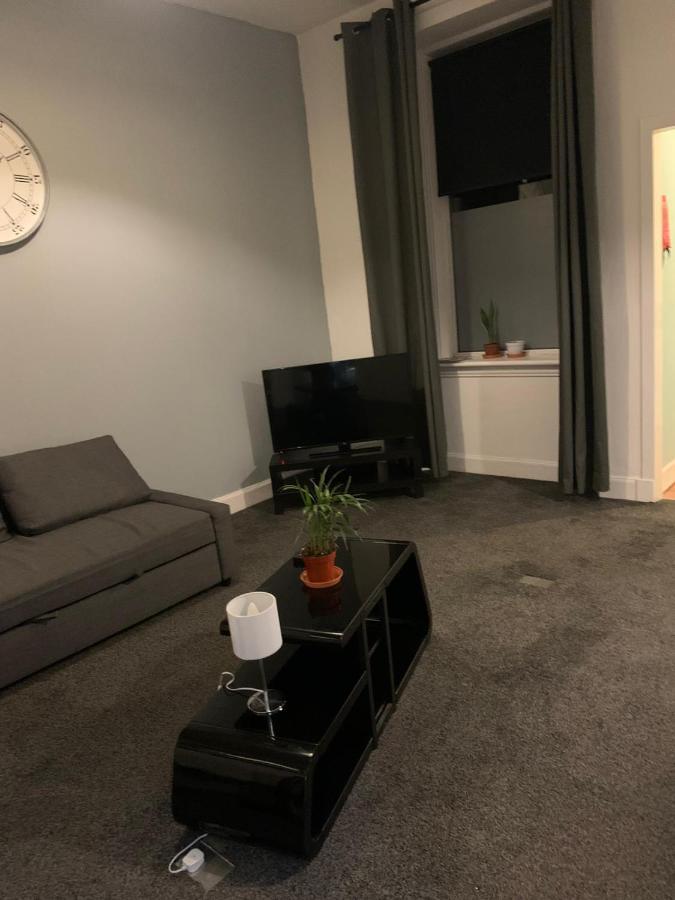 The One Kilmarnock Apartment Bagian luar foto